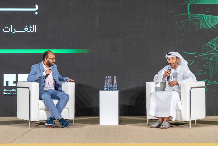 مشاركة وزارة تمكين المجتمع في معرض الشرطة العسكرية لمكافحة المخدرات والجرائم الإلكترونية